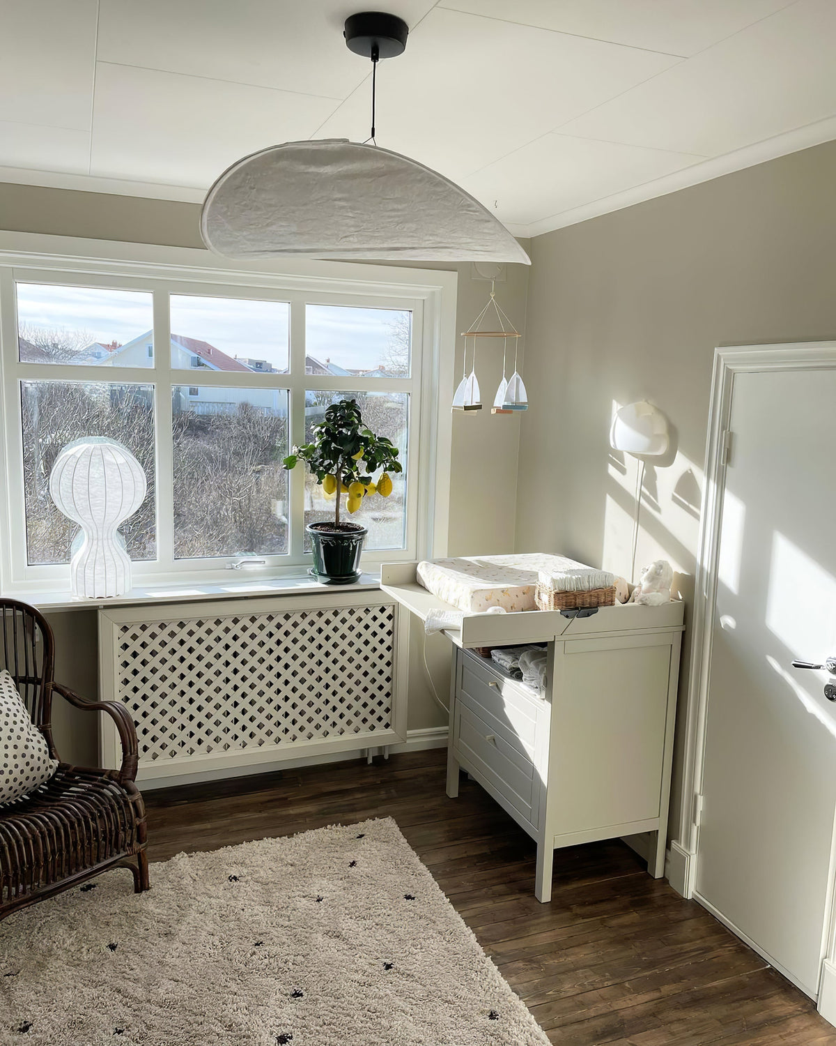 Suspense Glow Pendant Lamp