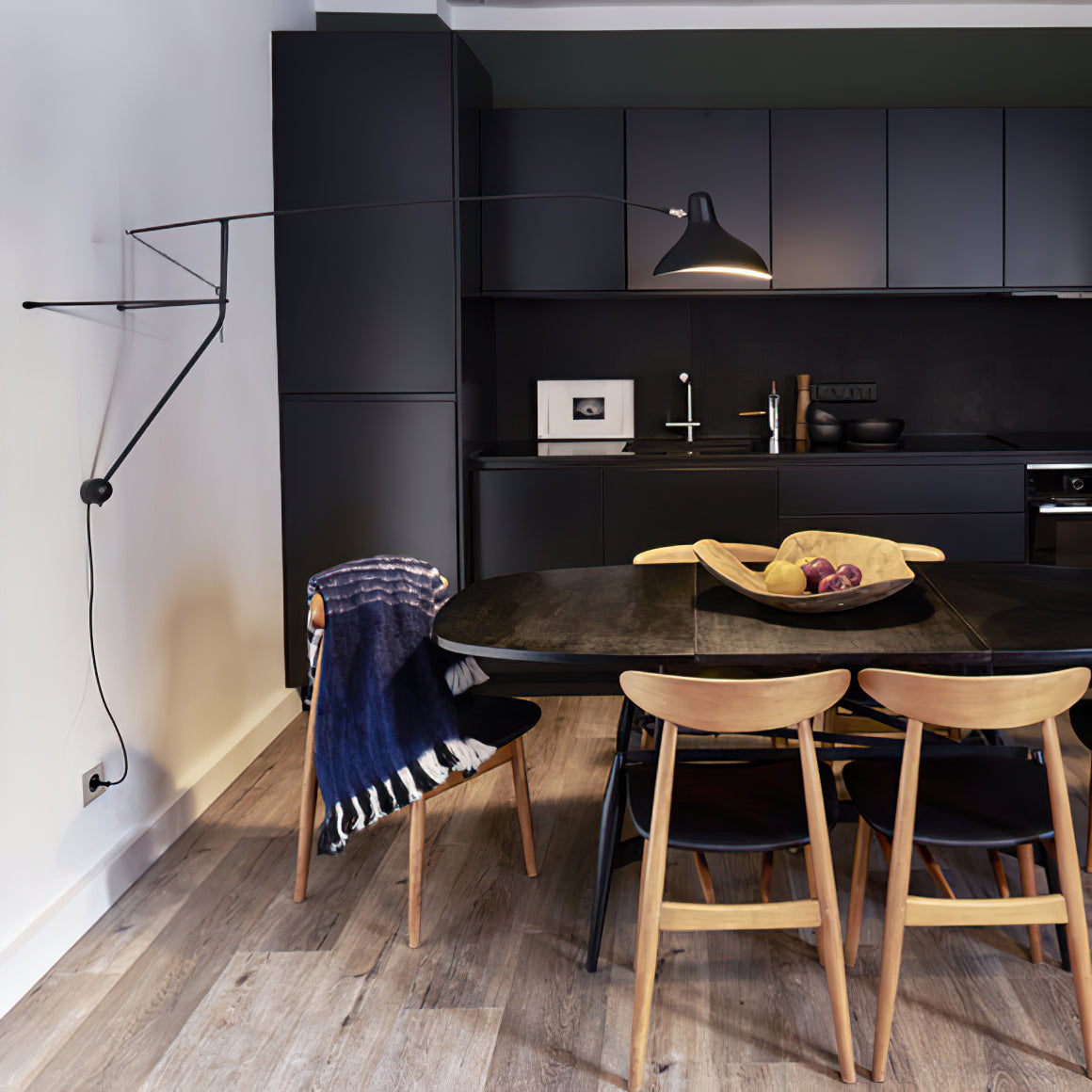 Mantis BS2 Plug-In Wall Lamp