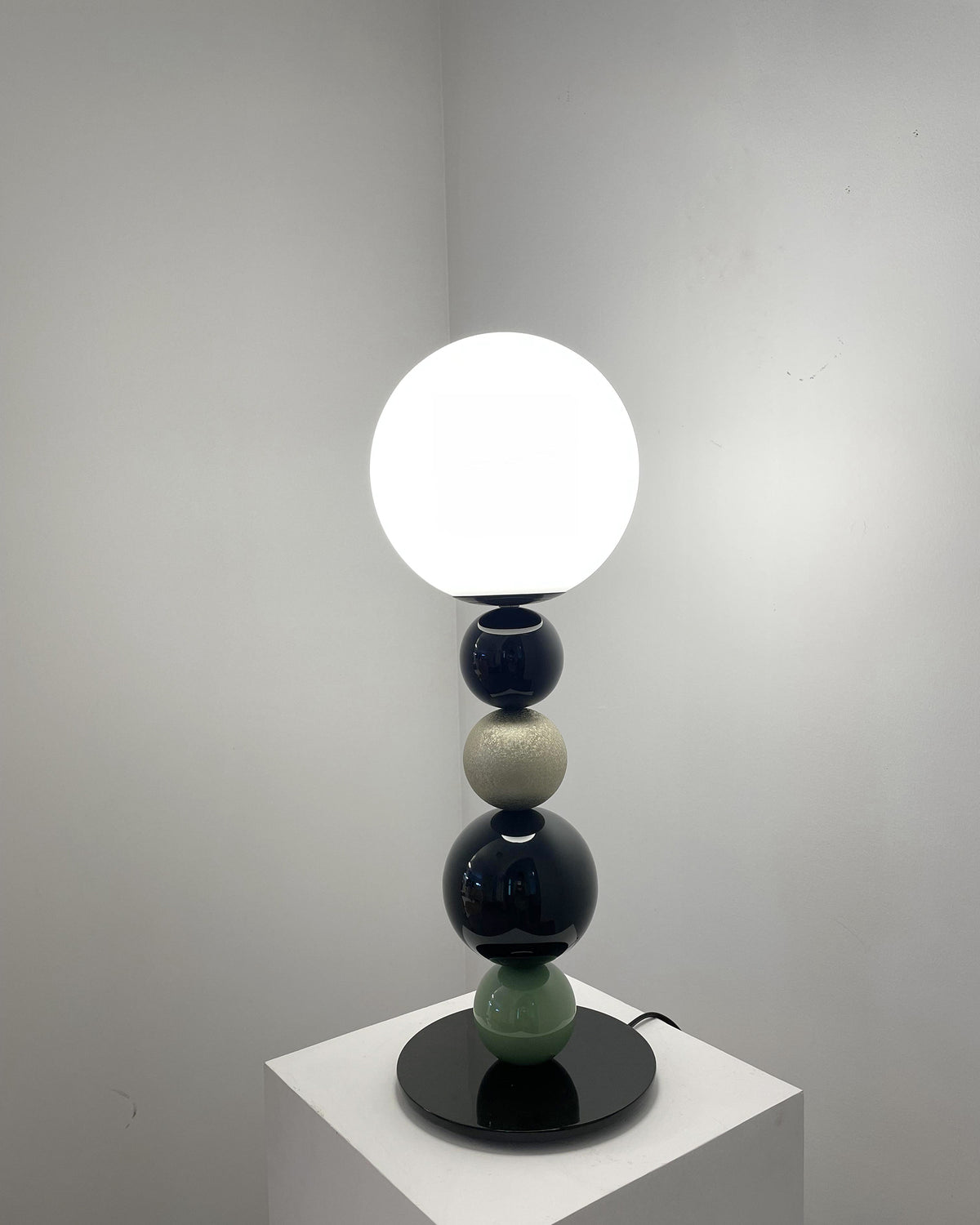 Round Balls Stacking Floor Lamp