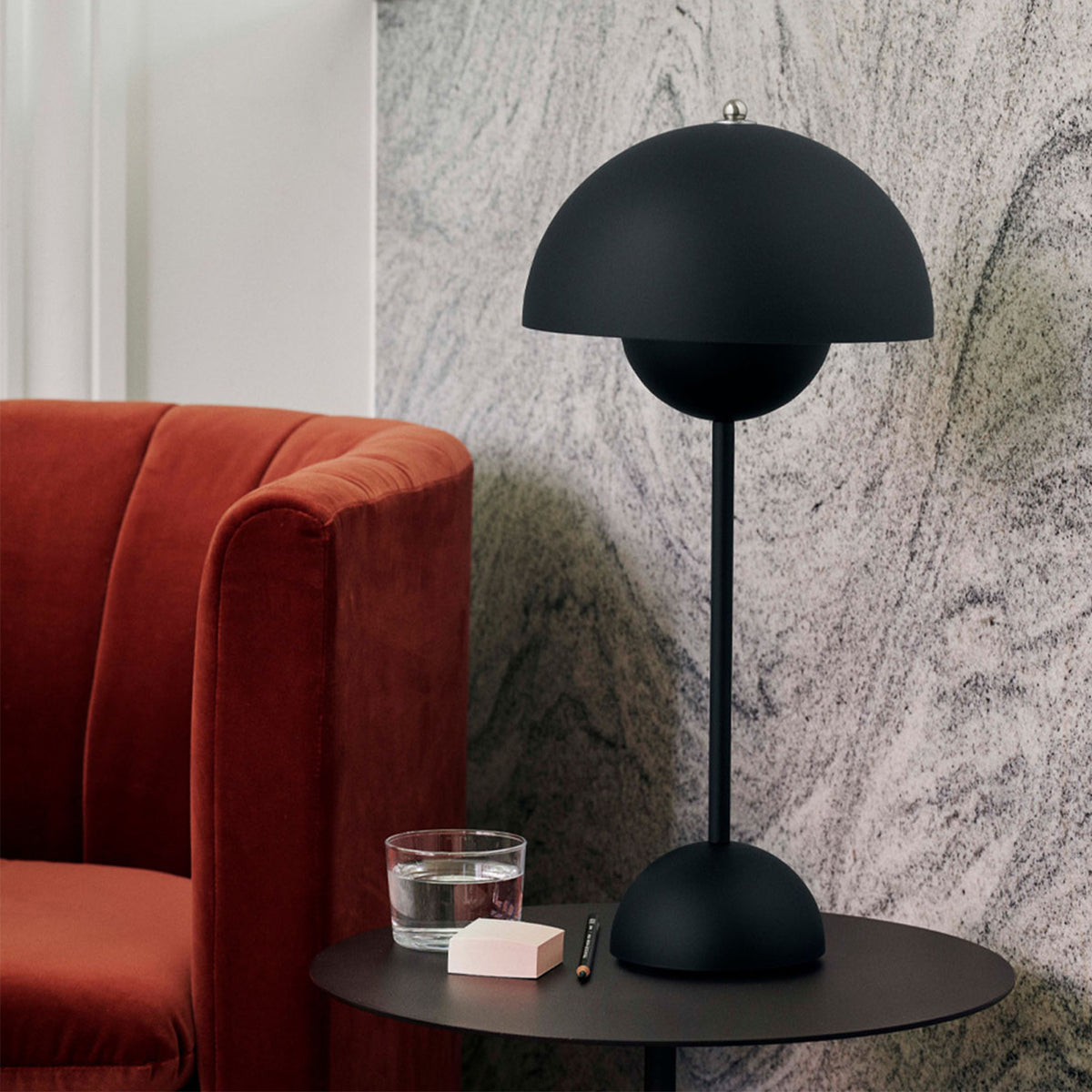 Flowerpot Semi-Circle Table Lamp