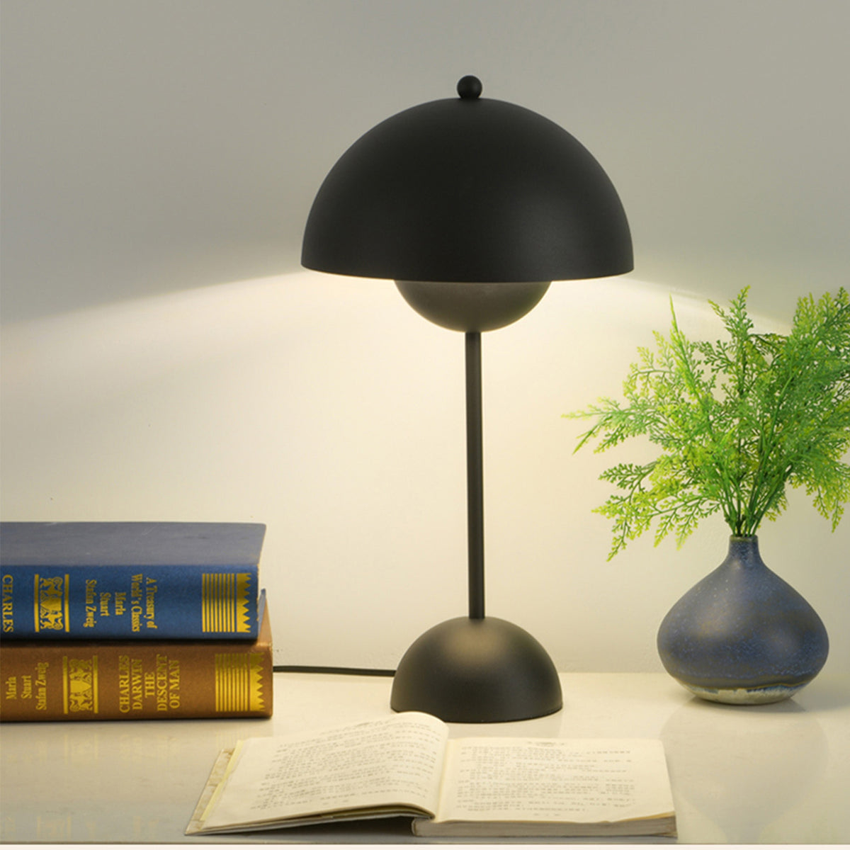 Flowerpot Semi-Circle Table Lamp