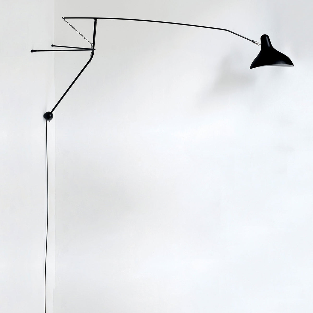 Mantis BS2 Plug-In Wall Lamp