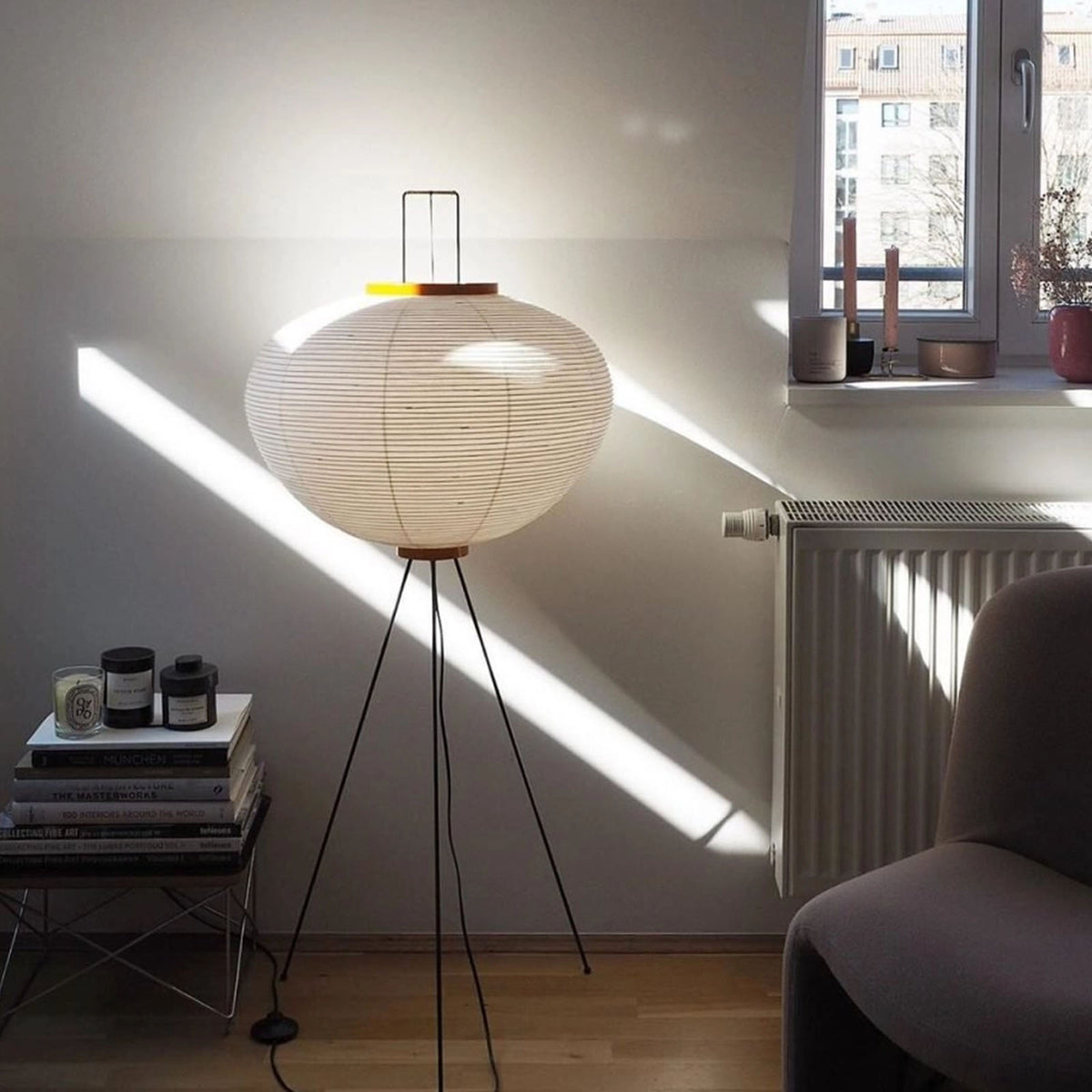 Akari 10A Floor Lamp