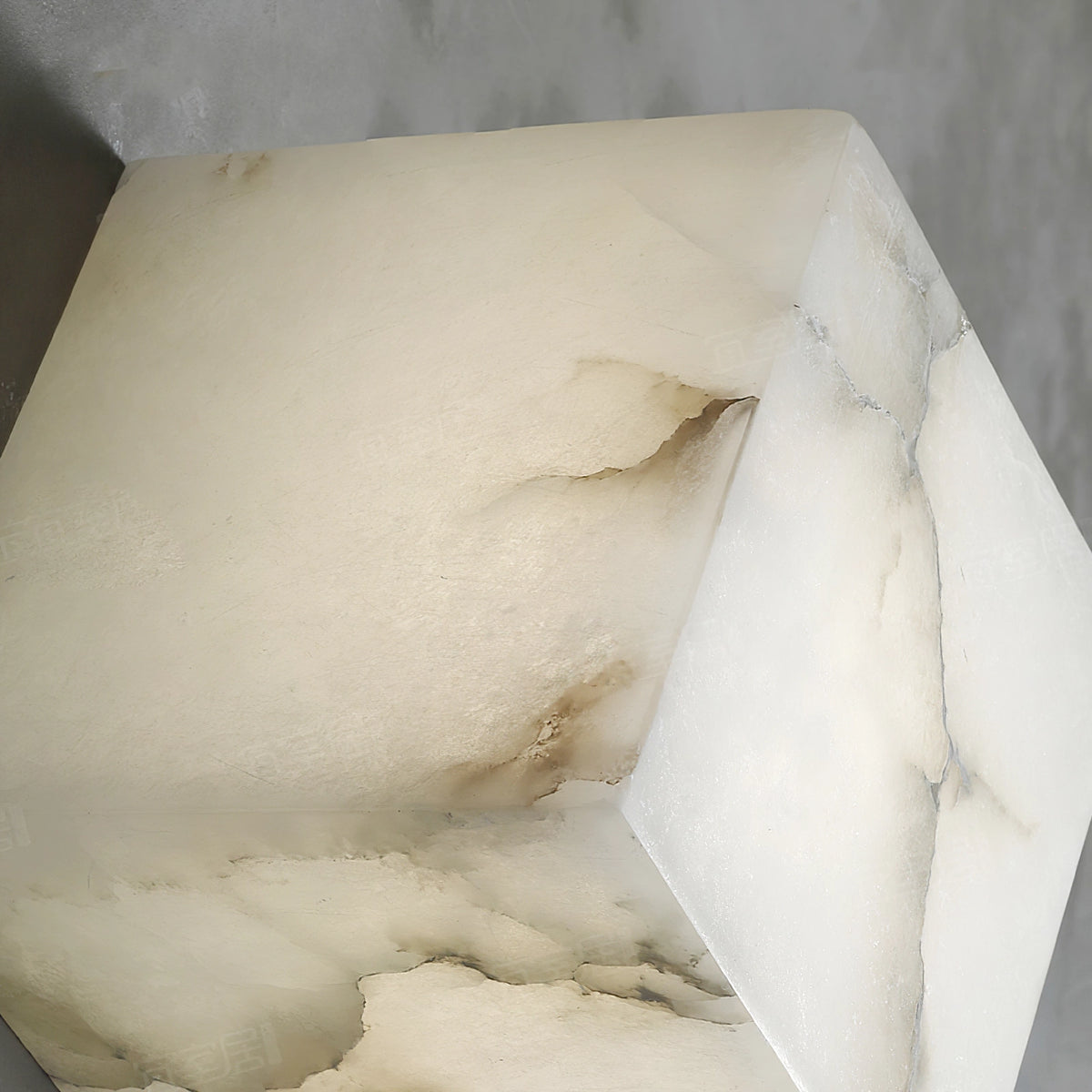 Alabaster Cubic Wall Lamp