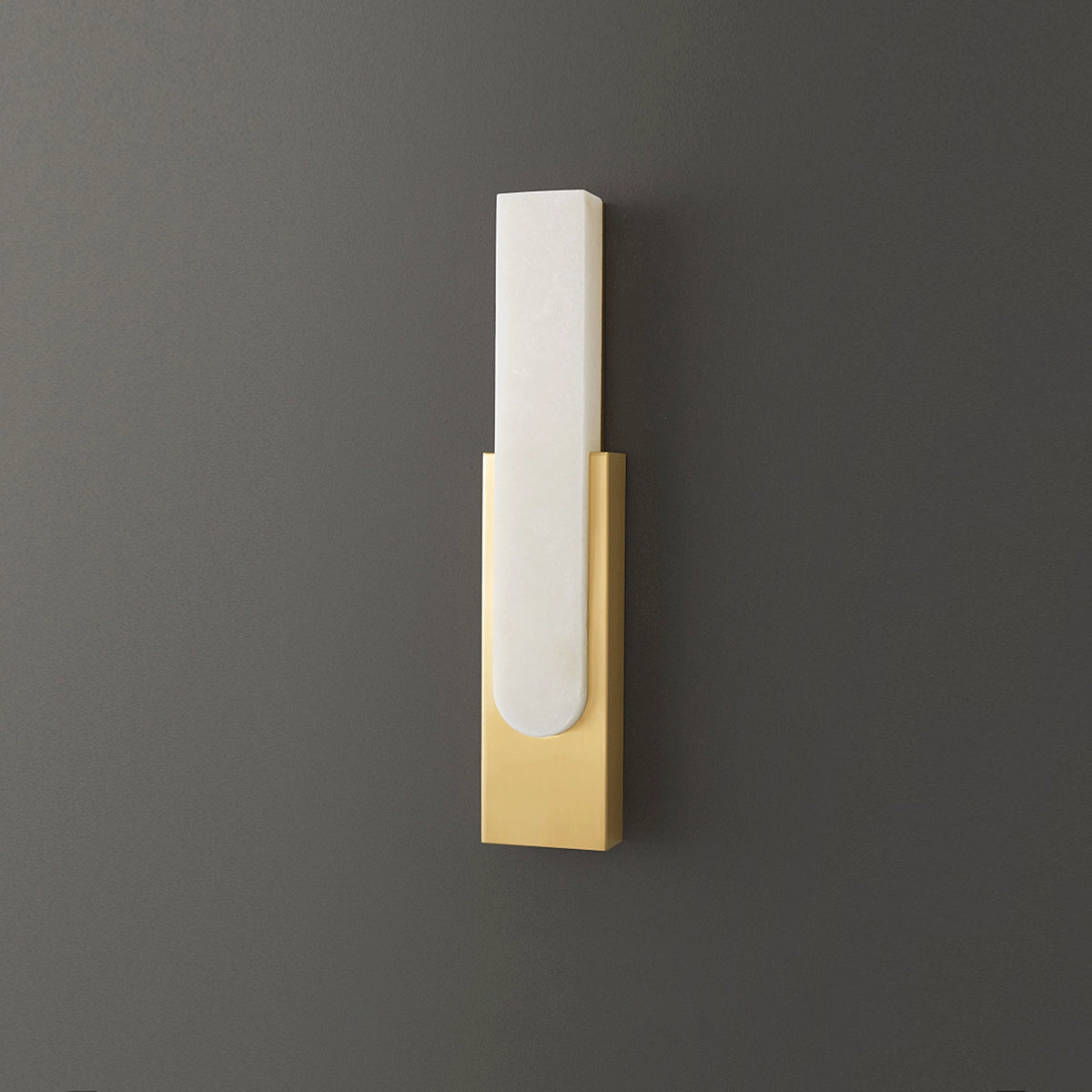 Alabaster Emilia Wall Lamp