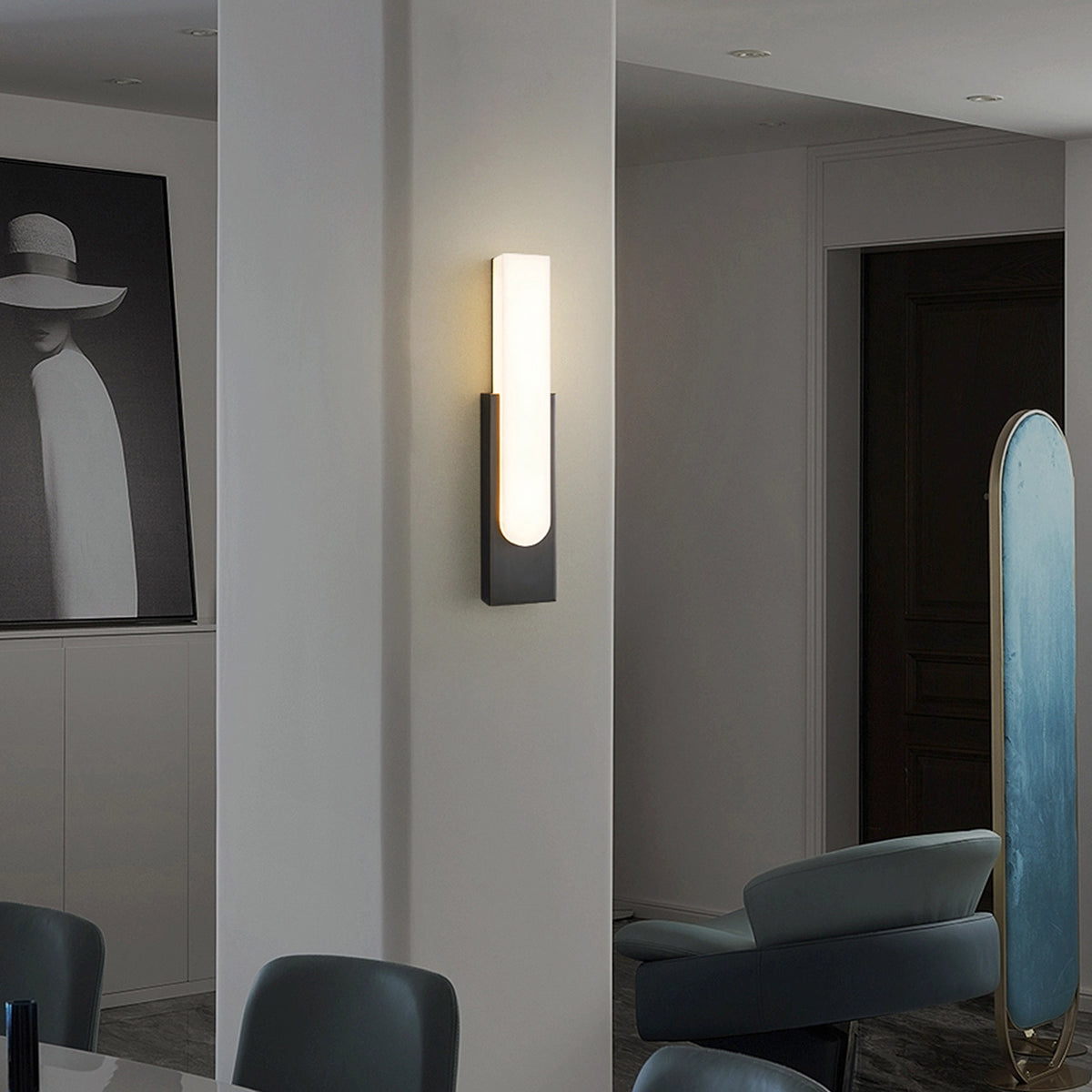 Alabaster Emilia Wall Lamp