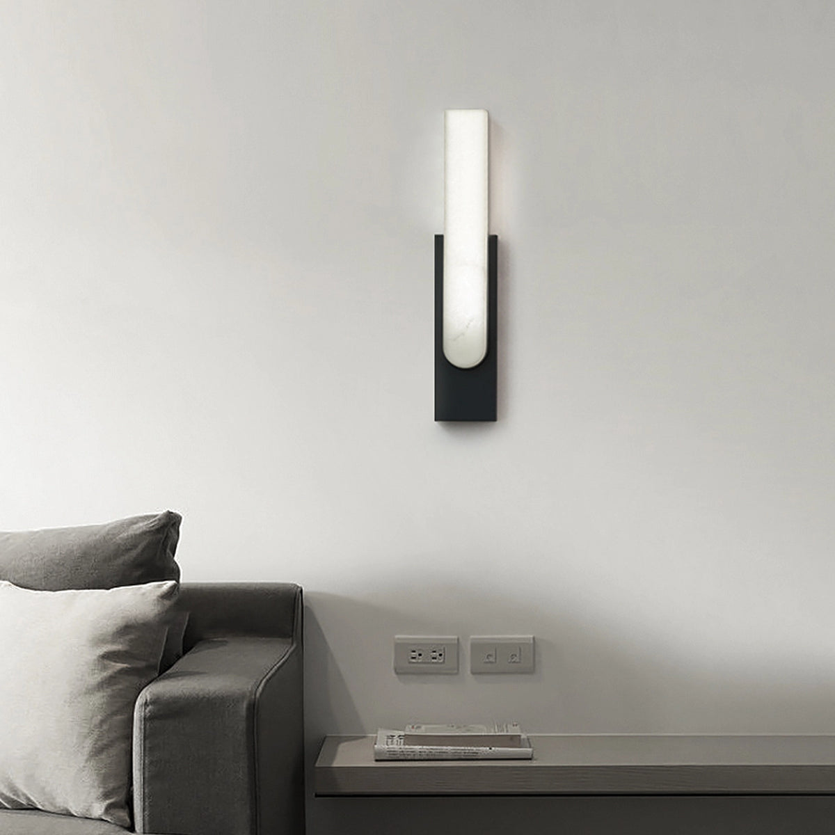 Alabaster Emilia Wall Lamp