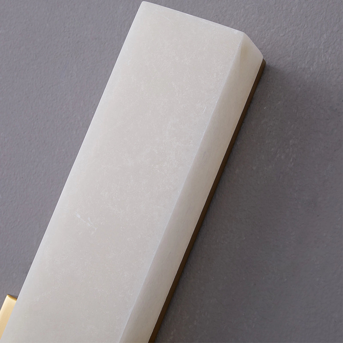 Alabaster Emilia Wall Lamp