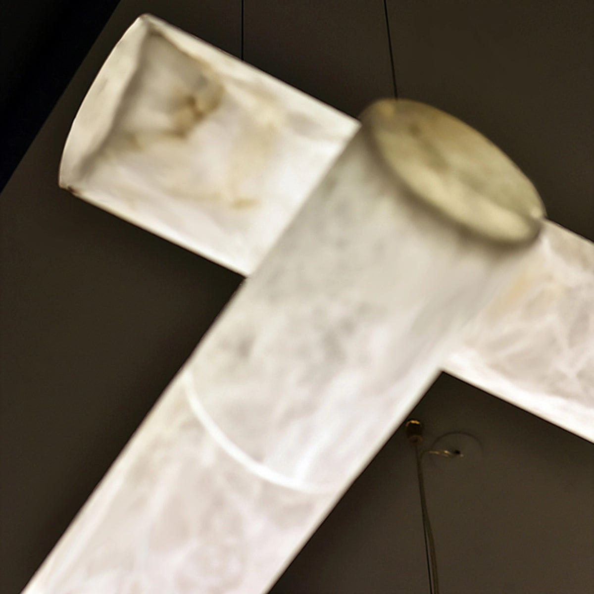 Alabaster Linear Brass Pendant Lamp