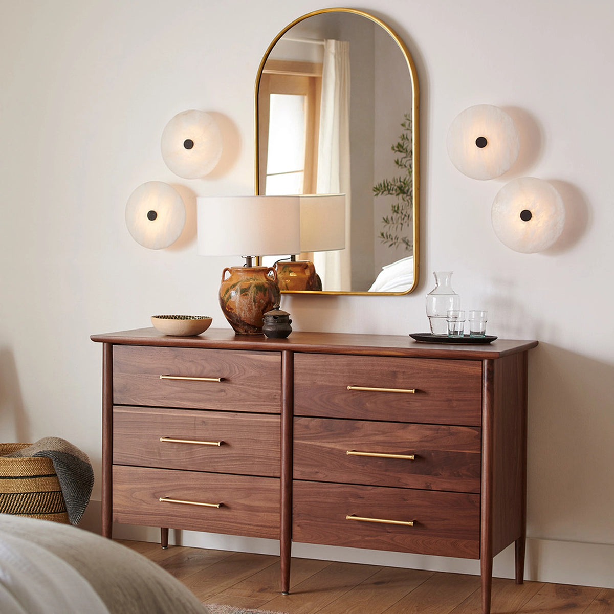 Alabaster Round Wall Lamp