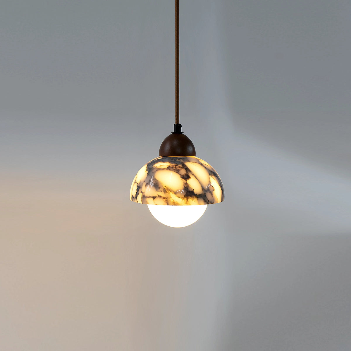 Dekum Marble Pendant Lamp