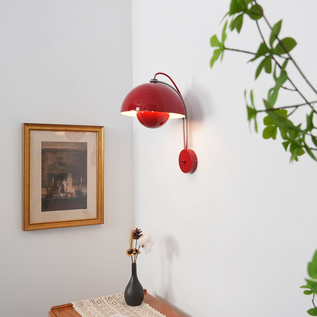 Elegance Flowerpot Wall Lamp