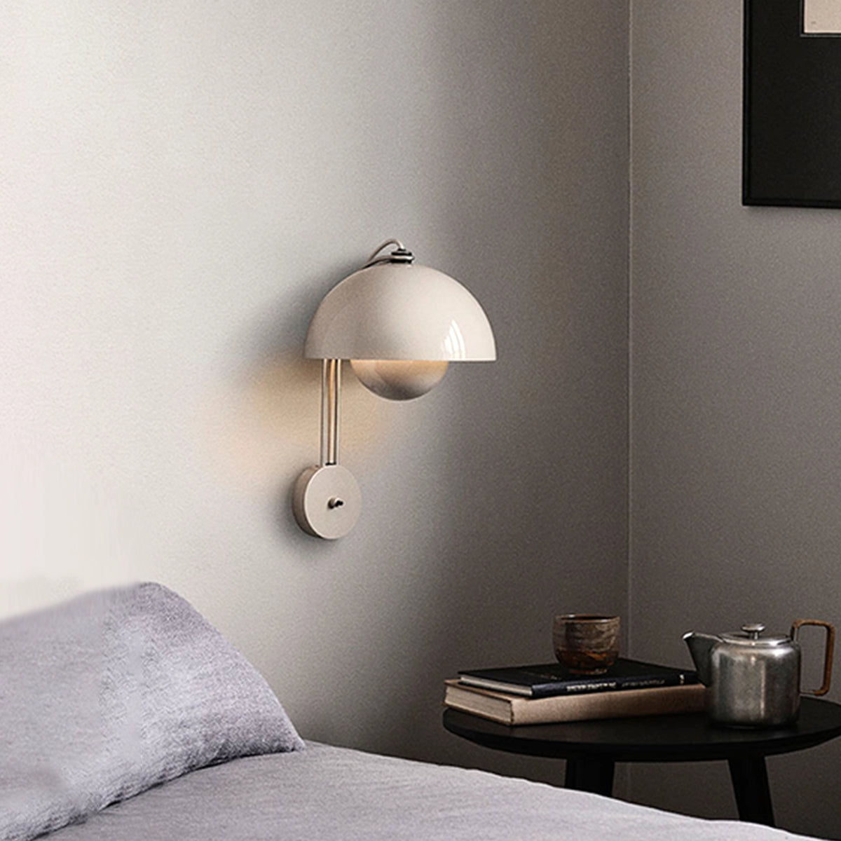 Elegance Flowerpot Wall Lamp