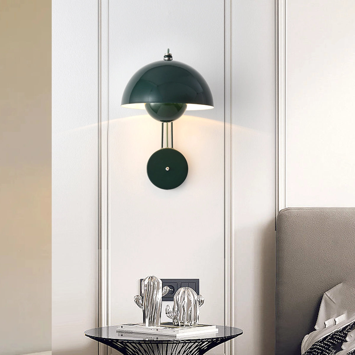 Elegance Flowerpot Wall Lamp