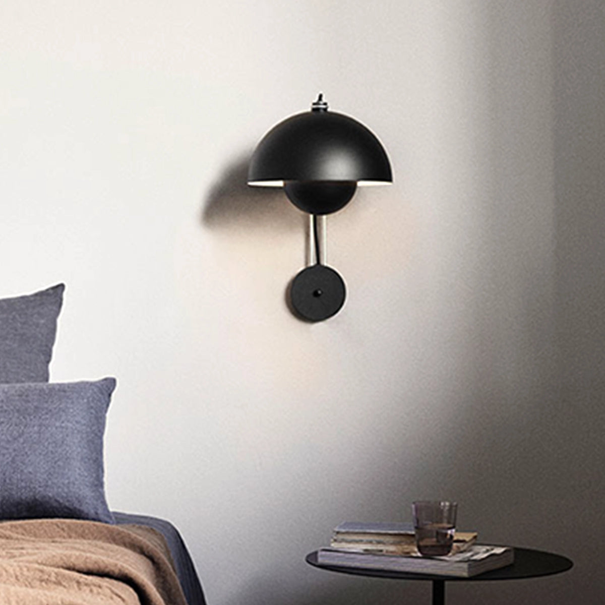 Elegance Flowerpot Wall Lamp