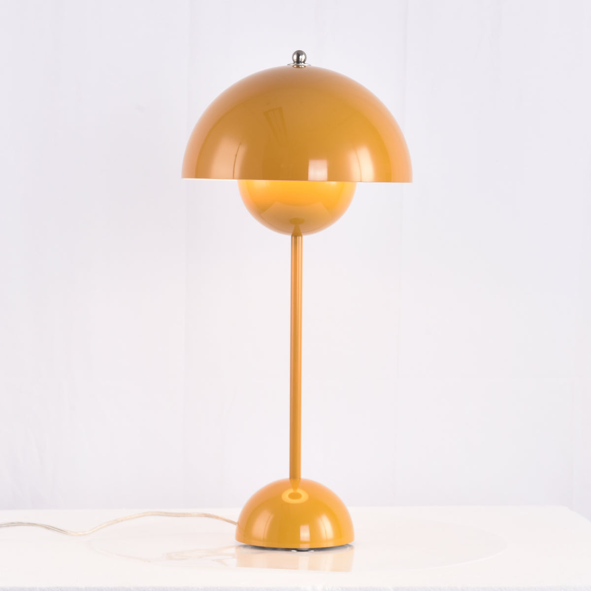 Flowerpot Semi-Circle Table Lamp