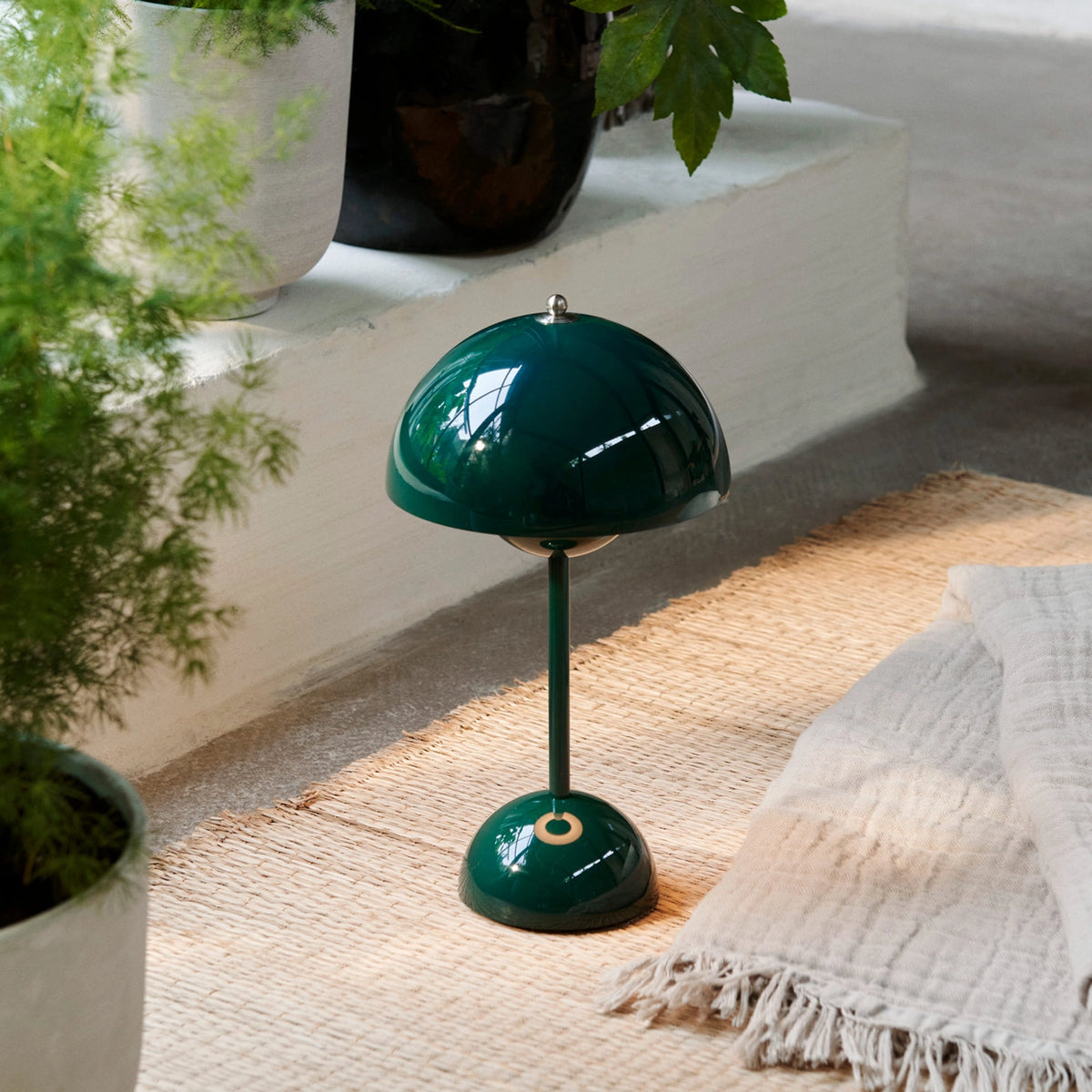 Flowerpot Portable Table Lamp