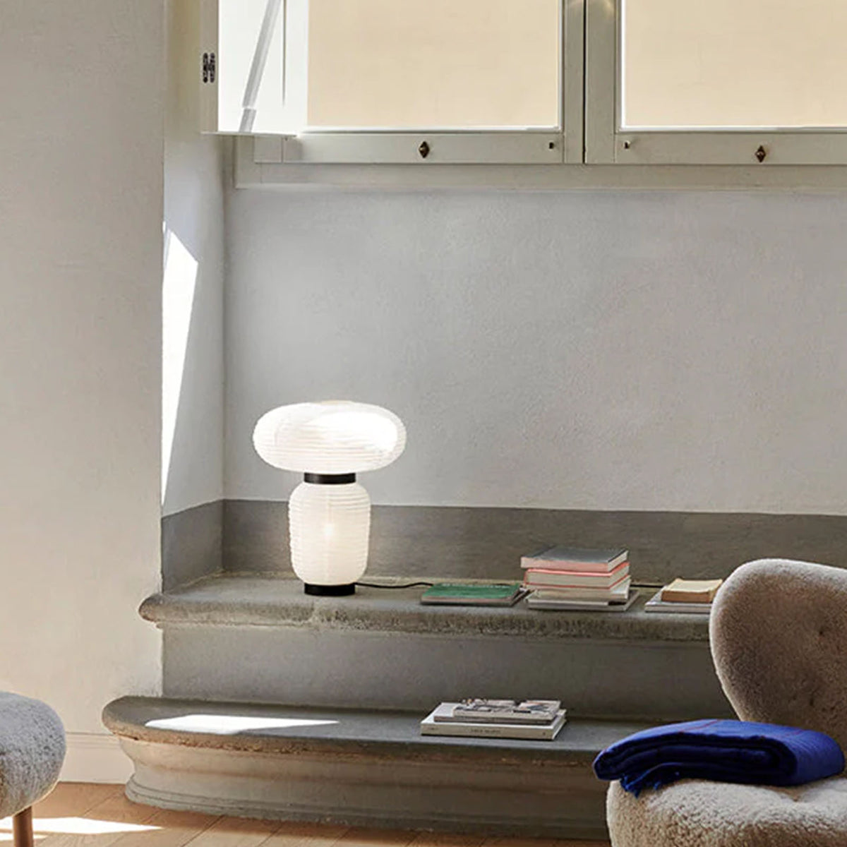 Formakami Table Lamp