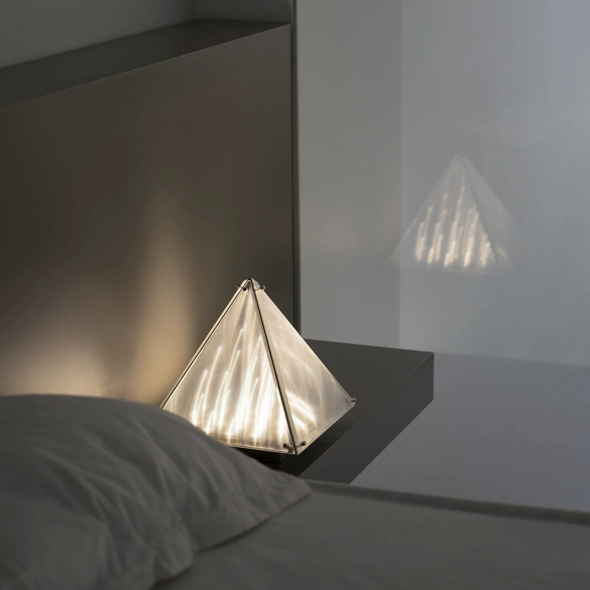 Fragment Table Lamp