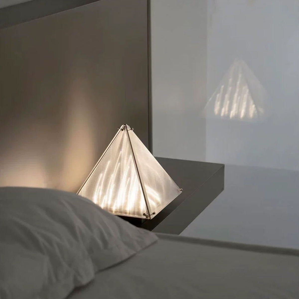 Fragment Table Lamp