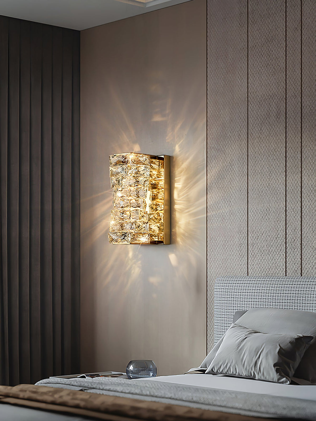 Laminated Crystal Wall Lamp