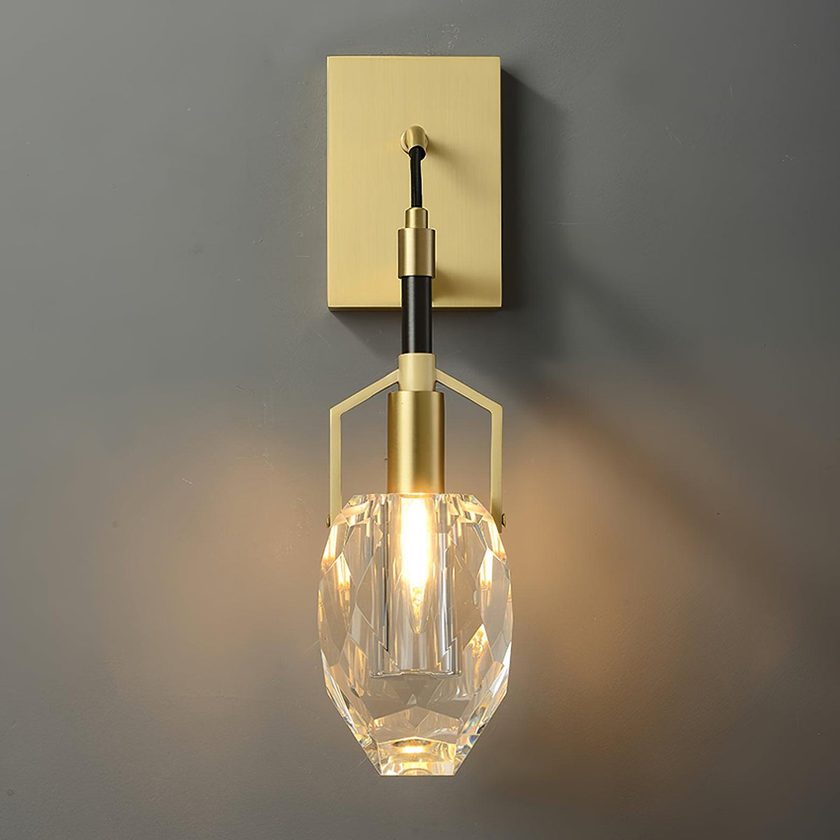 Brass Crystal Lavilla Wall Lamp