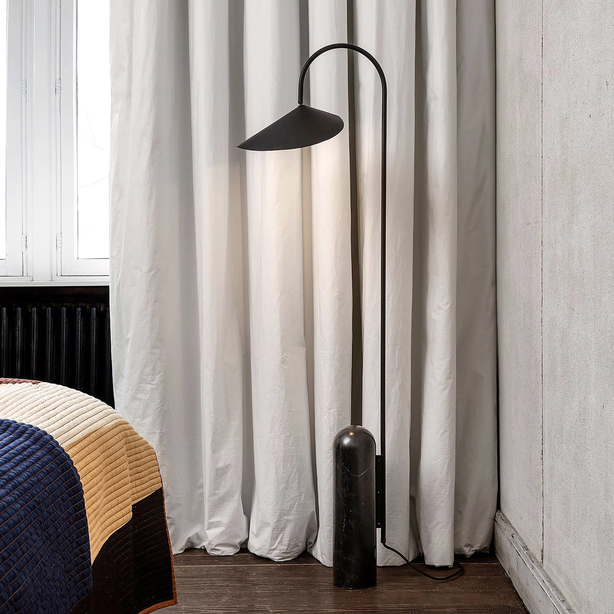 Modern Arum Floor Lamp