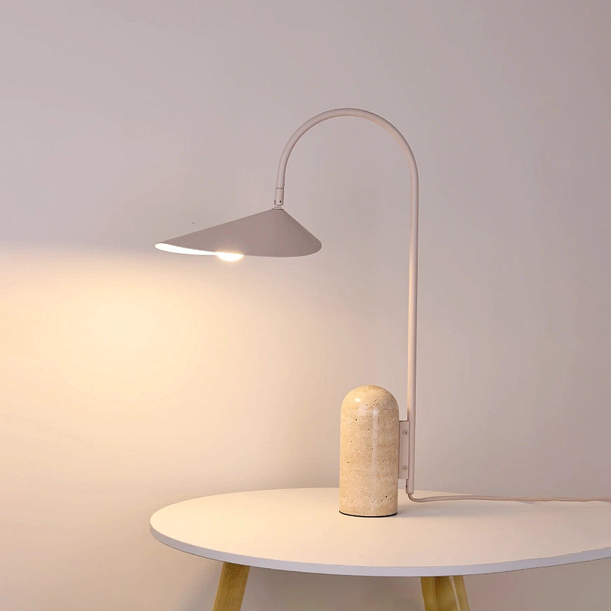 Modern Arum Table Lamp