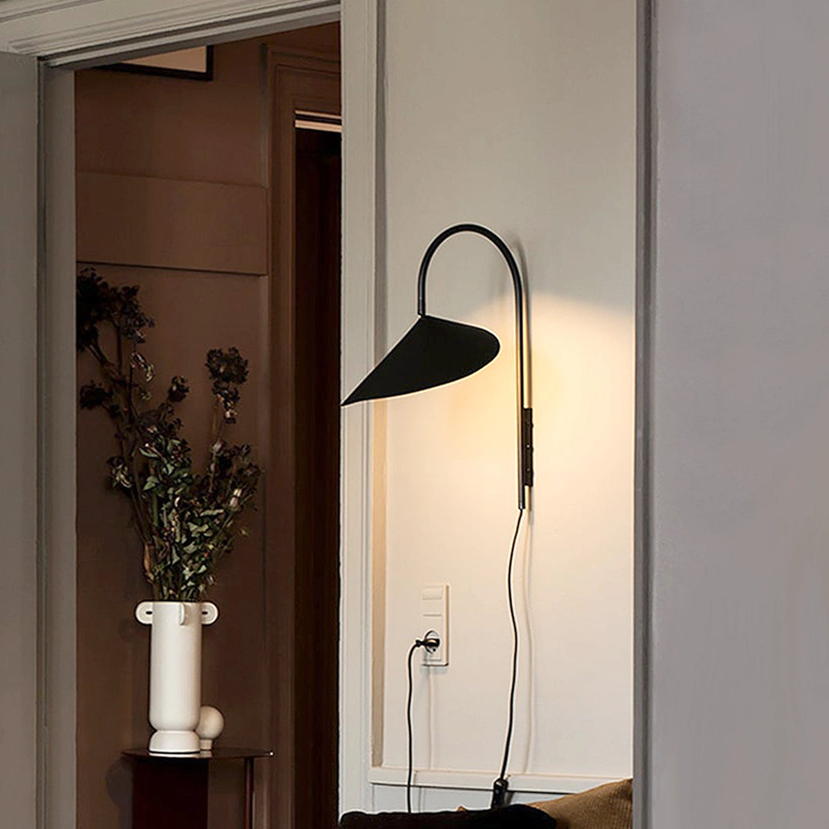Modern Arum Wall Lamp