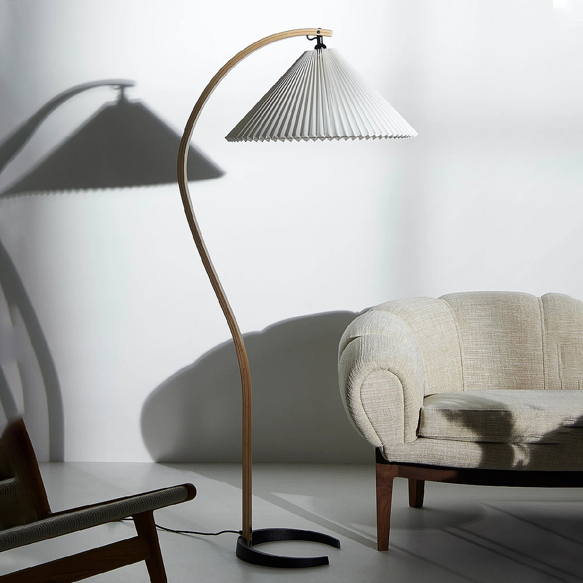 Modern Caprani Floor Lamp