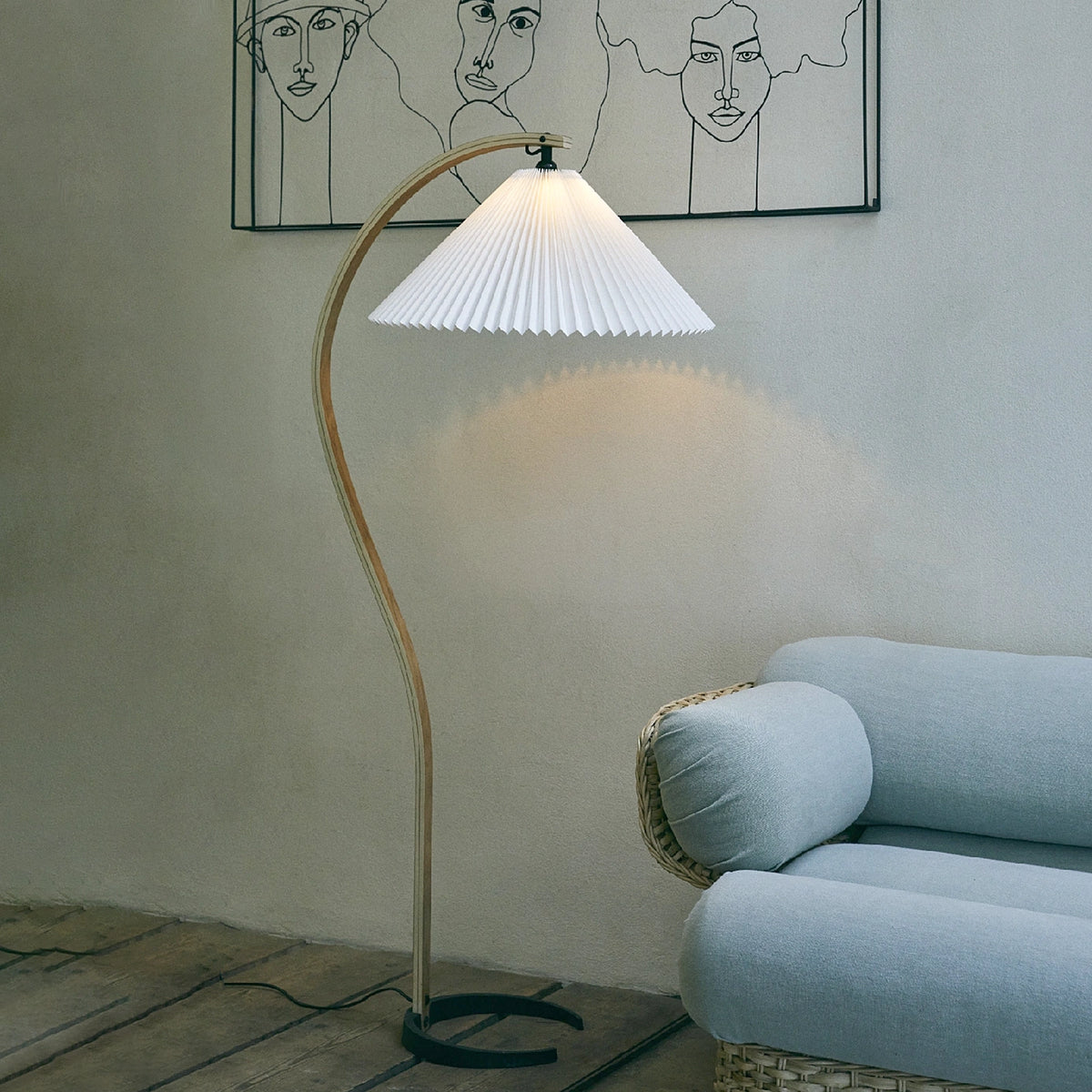 Modern Caprani Floor Lamp