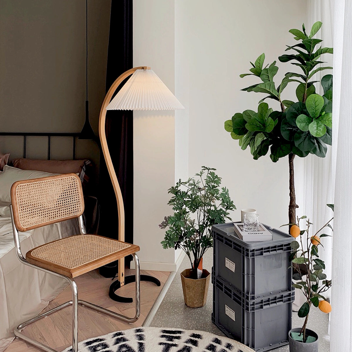 Modern Caprani Floor Lamp