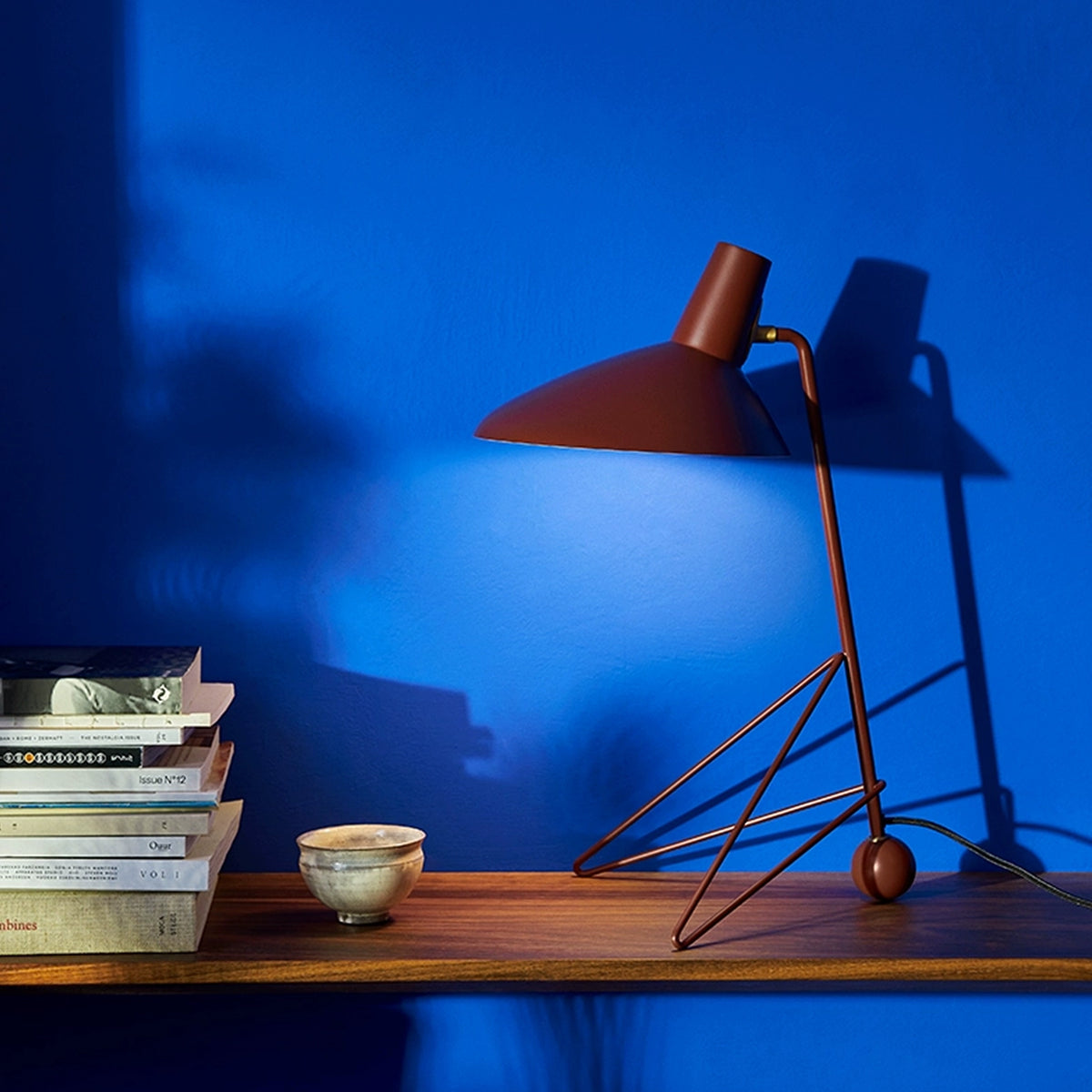 Modern Tripod HM9 Table Lamp