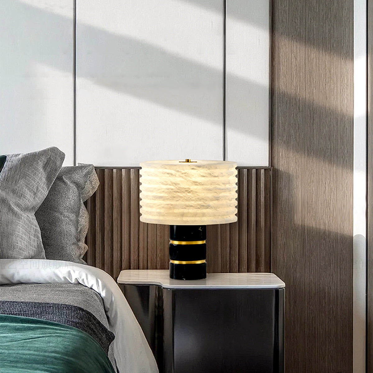 Outela Alabaster Brass Table Lamp