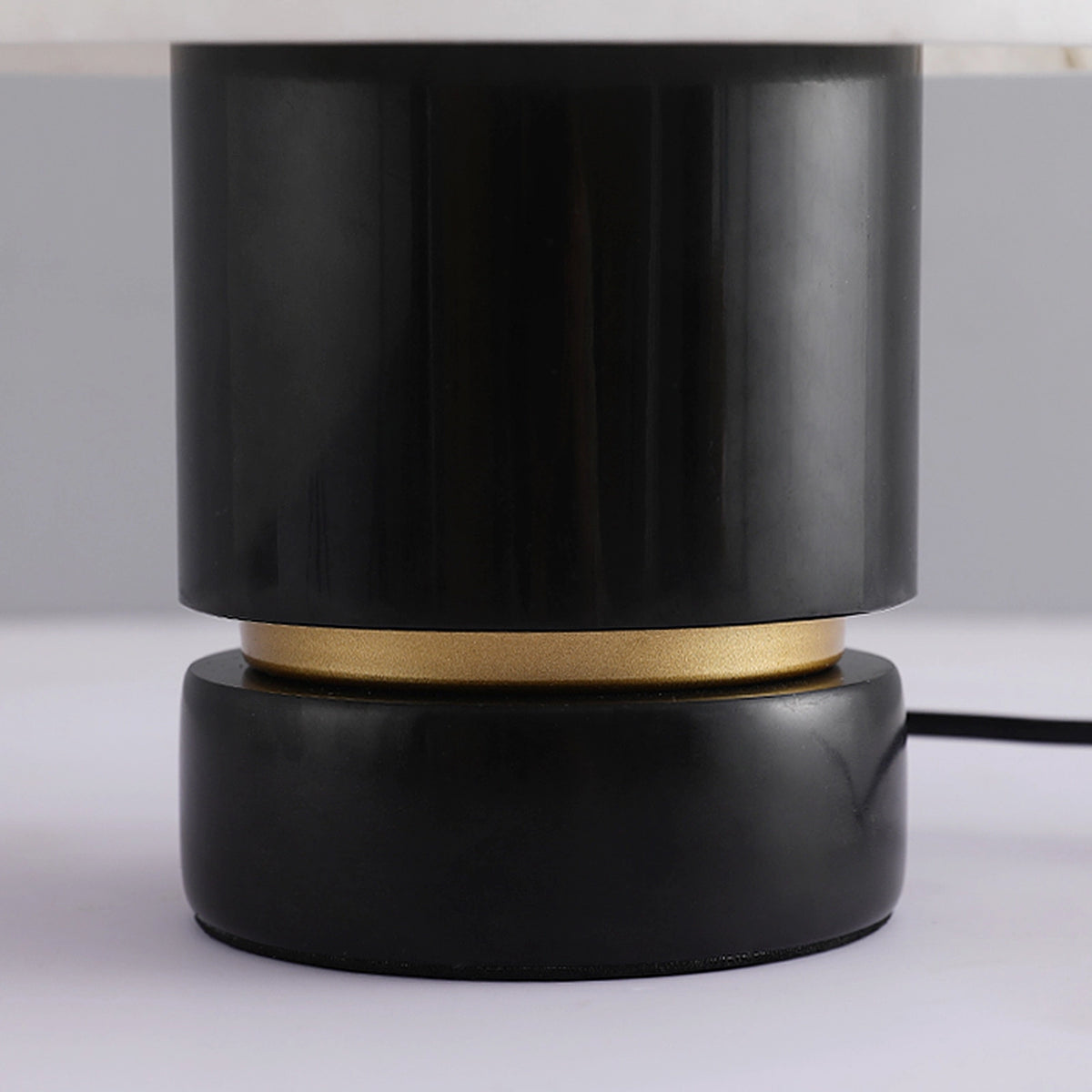 Outela Alabaster Brass Table Lamp
