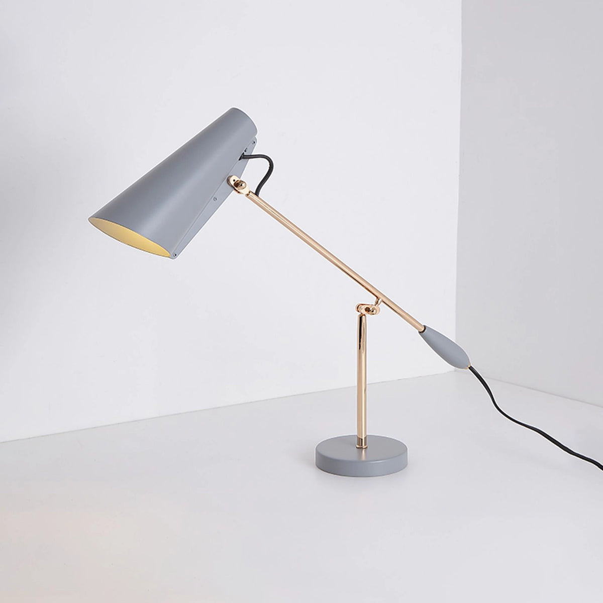 Pranavi Birdy Table Lamp