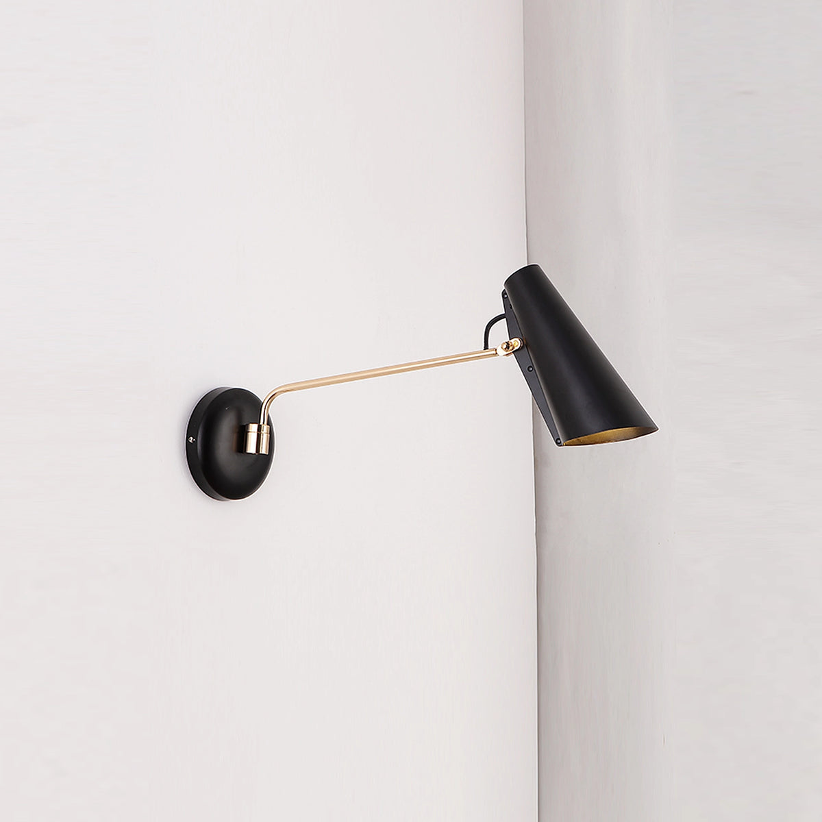 Pranavi Birdy Wall Lamp