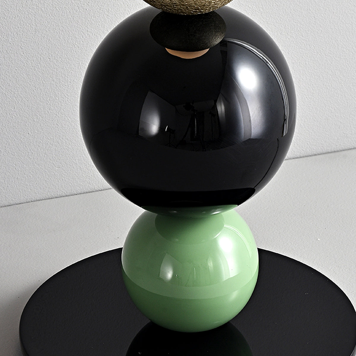 Round Balls Stacking Table Lamp