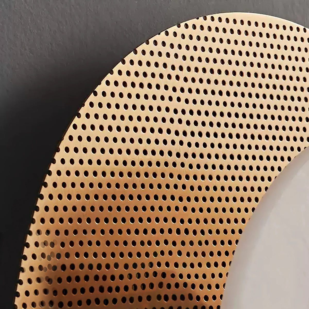 Round Harlan Alabaster Wall Lamp