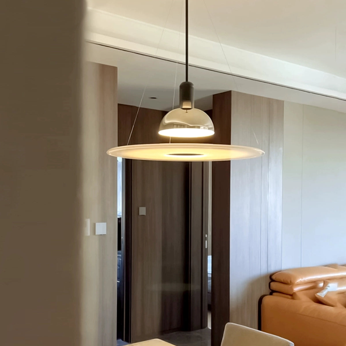 Simple Frisbi Pendant Lamp