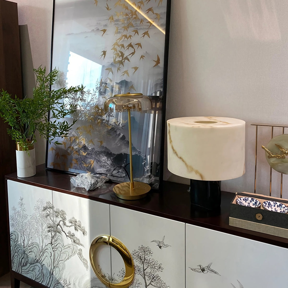 Solid Cylindrical Table Lamp