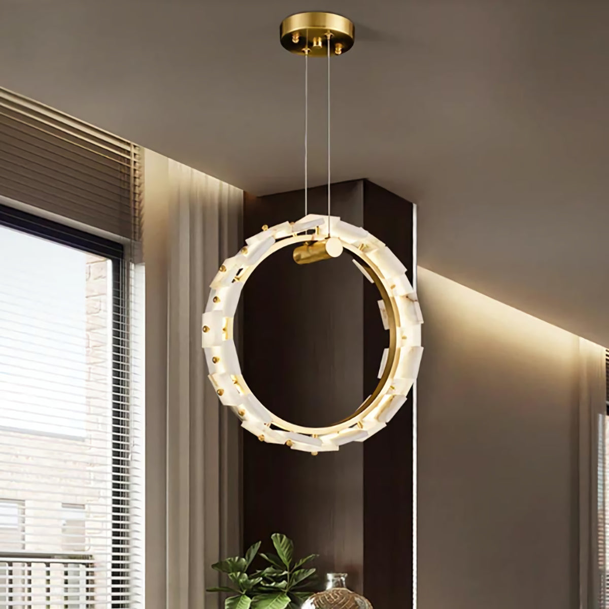Vertical Ring Alabaster Pendant Lamp