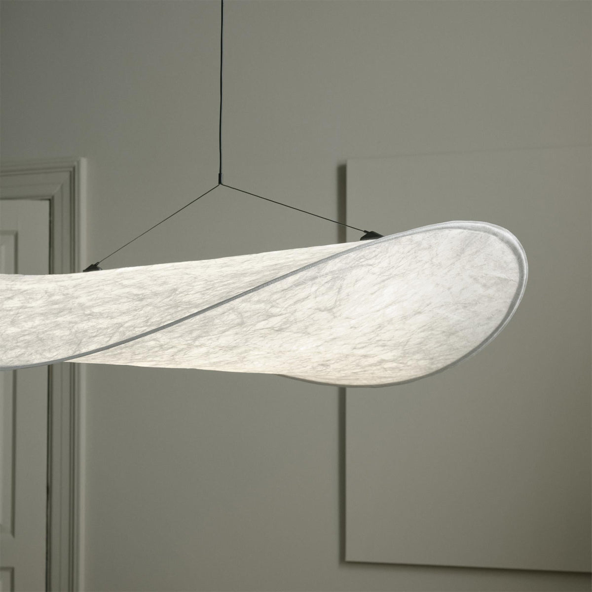 Suspense Glow Pendant Lamp