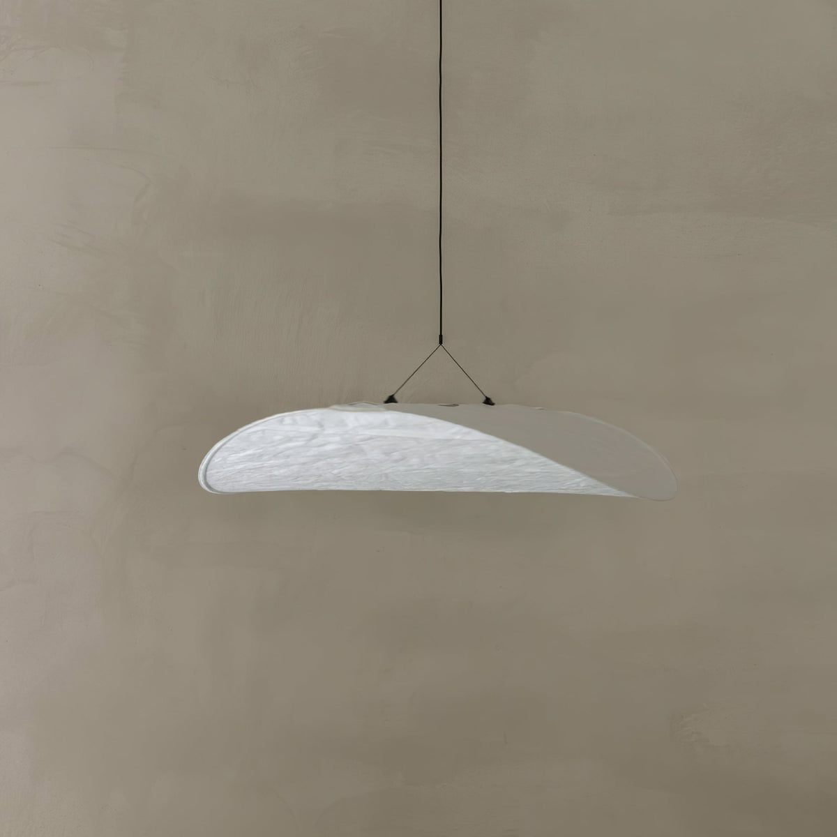 Suspense Glow Pendant Lamp