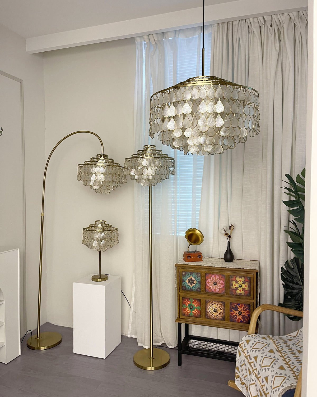 Golden Arc Scallop Shade Floor Lamp