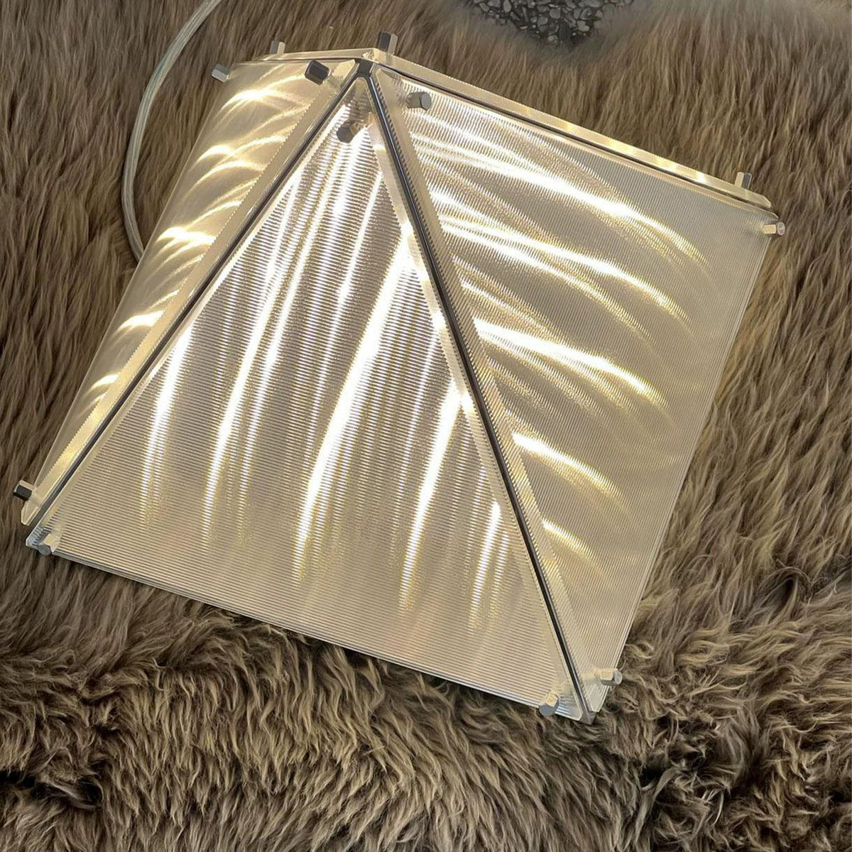 Fragment Table Lamp