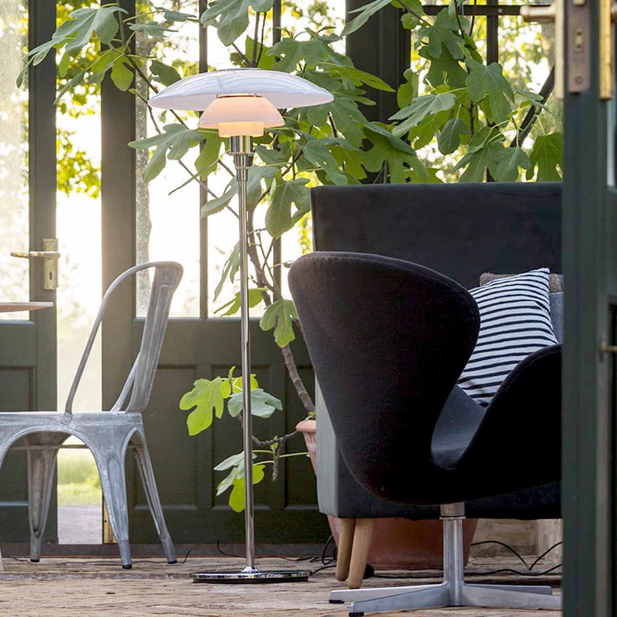 PH 3/2 Glass Floor Lamp