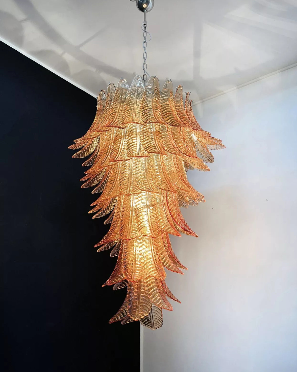 Italian exquisite Murano slender chandelier